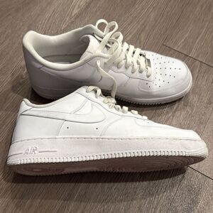 AUTHENTIC NIKE AIR FORCE MENS